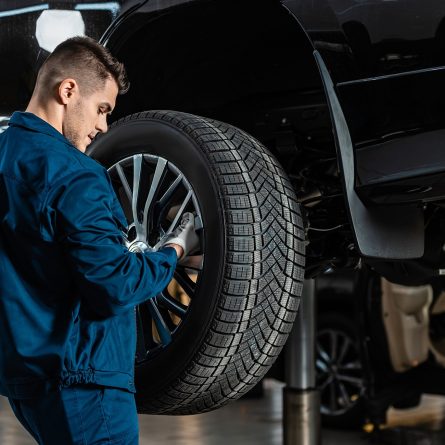 Segurança: Saiba como agir se o pneu estourar, furar ou derrapar. – Blog  Brasal Veículos